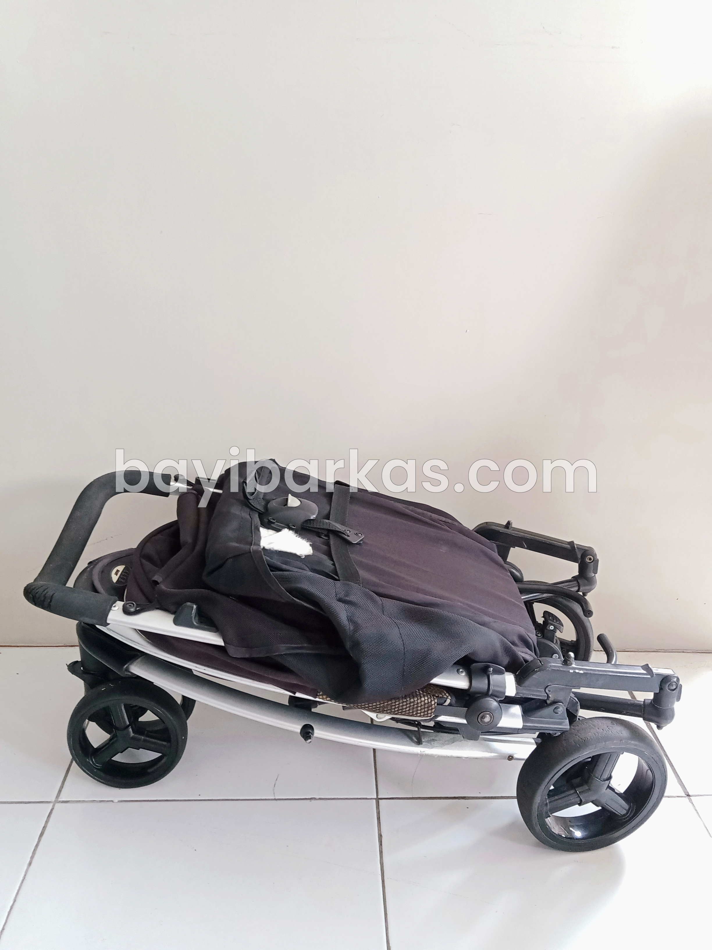 Stroller ELLE 'Infinite' Hitam *SCOND (BP. KA)