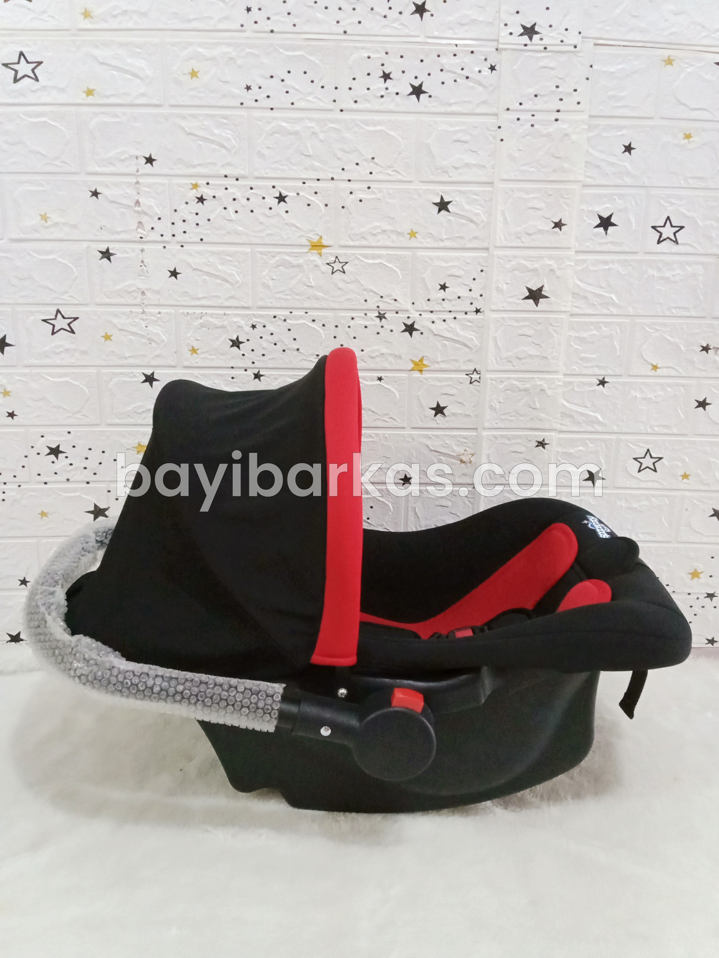 Carseat Infant Carrier SPACE BABY Merah hitam *EX-KADO (BP. NA)