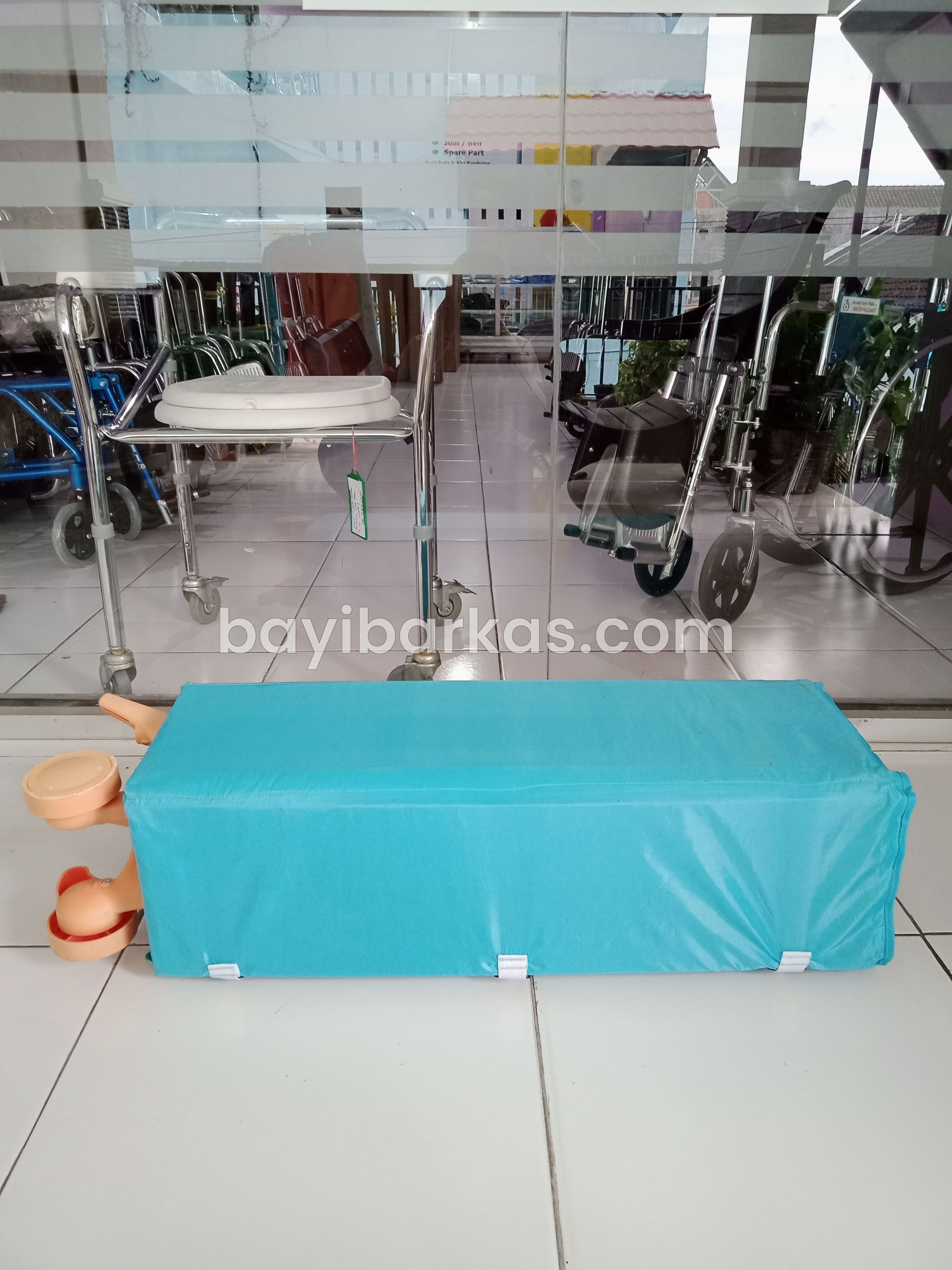 Box Bayi / Tempat Tidur Bayi Parasut L'ABEILLE "FIRST" Biru Orange *SECOND