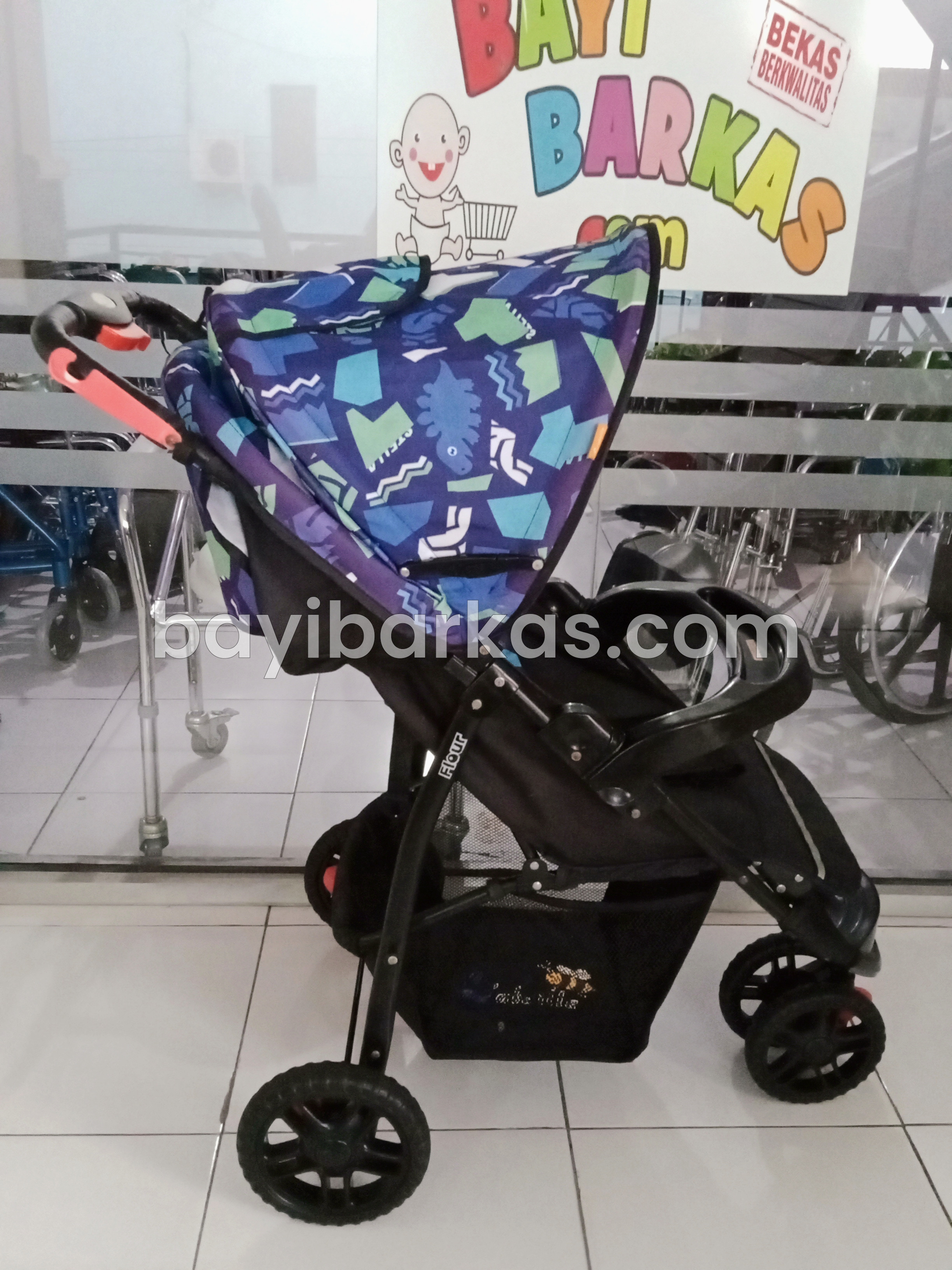 Stroller NewBorn L'ABEILLE "Flour" *SECOND