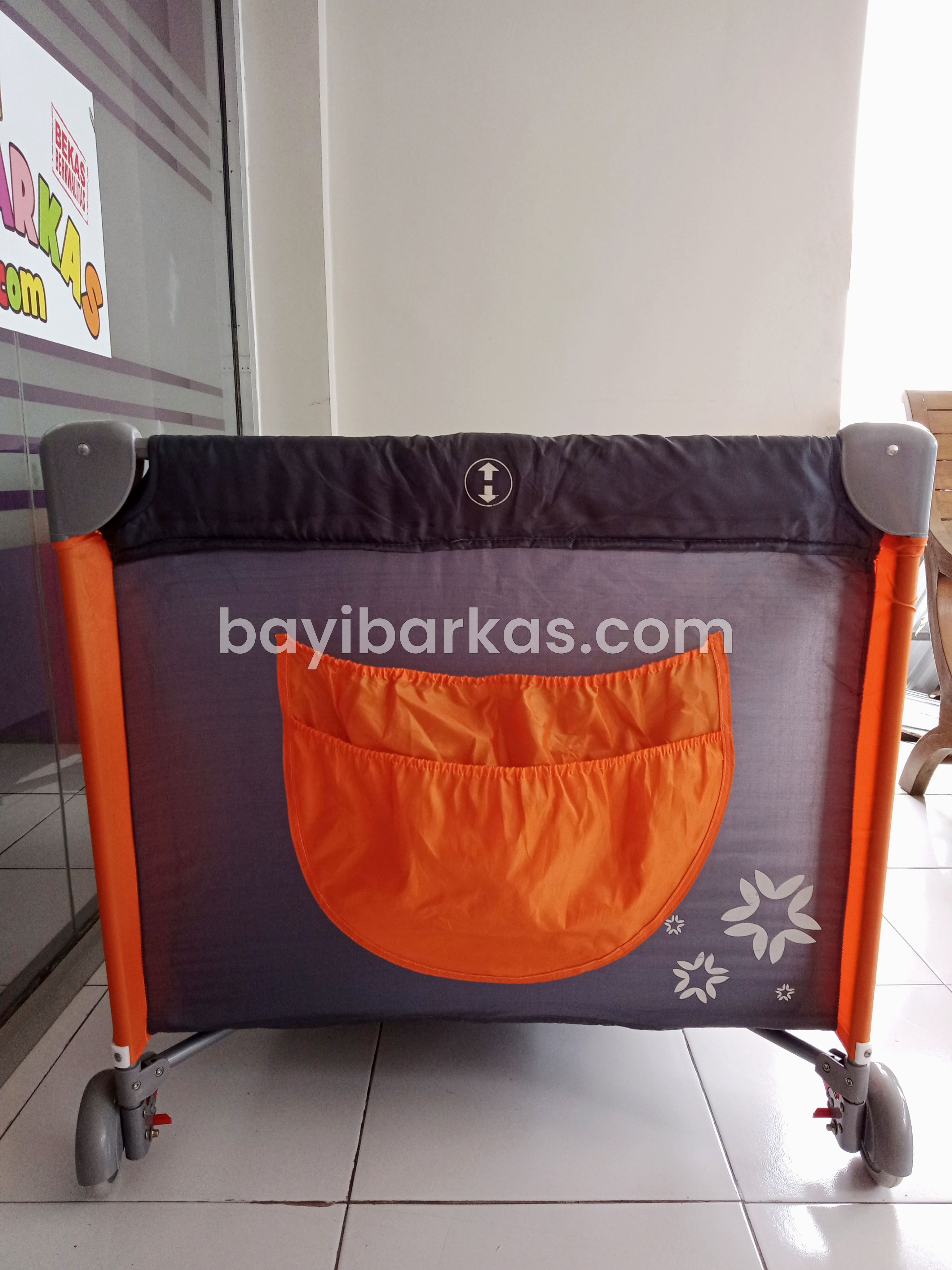 Box Bayi / Tempat Tidur Bayi Parasut 'CREATIVE BABY 808 R" Abu Orange *SECOND (BP. KFA)