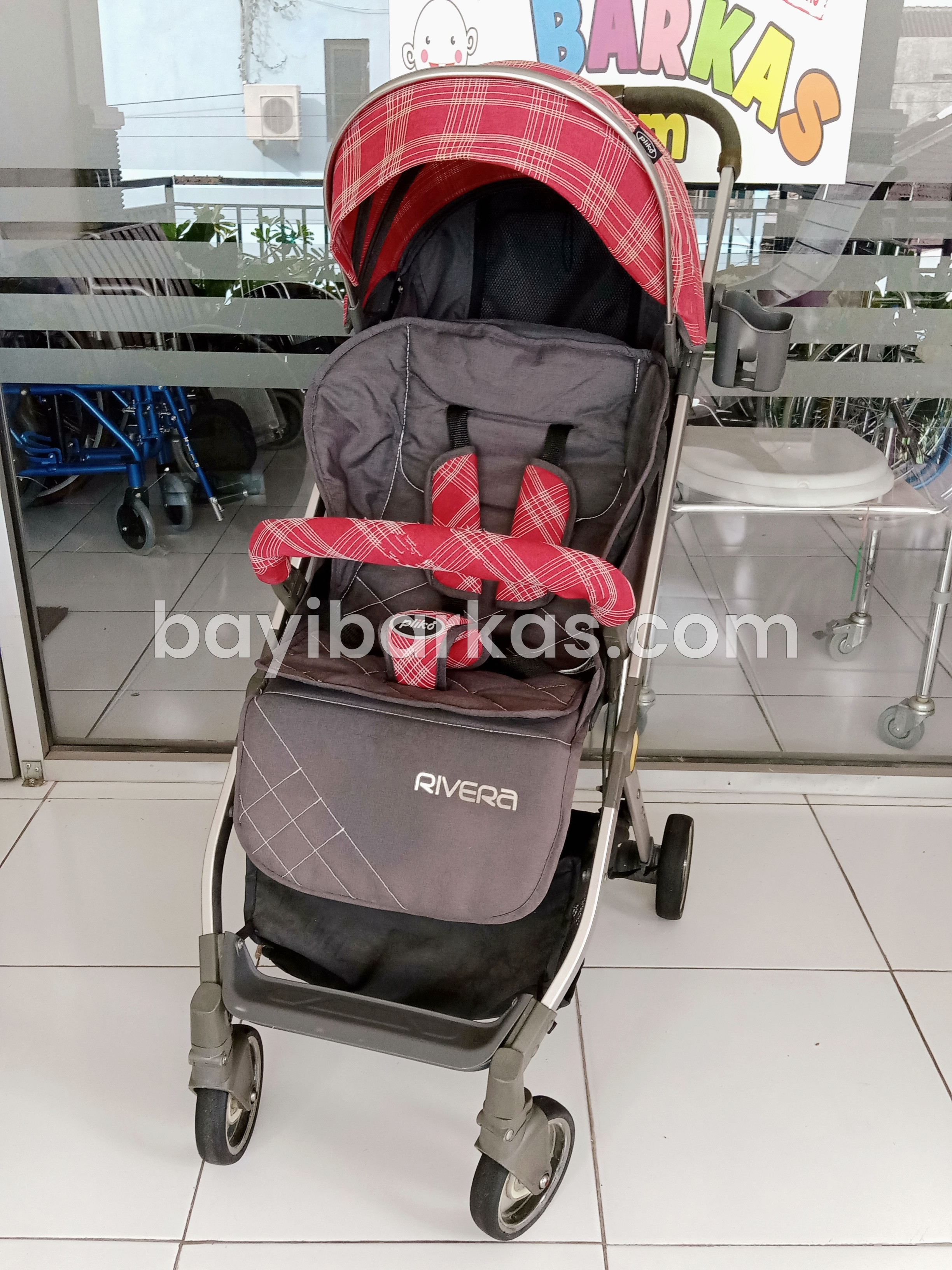 Stroller Koper Travelite merk PLIKO 'RIVERA' Merah *Second (BP. VA)