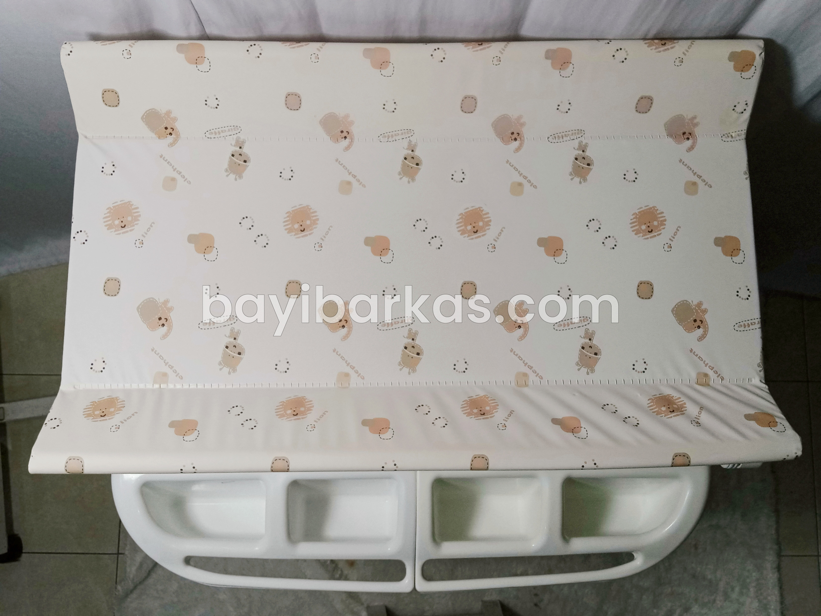 Taffen Baby Tafel 'Coco Latte' (Tempat Ganti Popok) *Second (TJ. 143/MA)